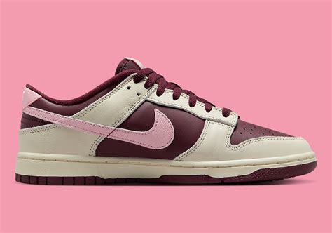 nike dunk dr9705-100|Nike valentine's day dunks low.